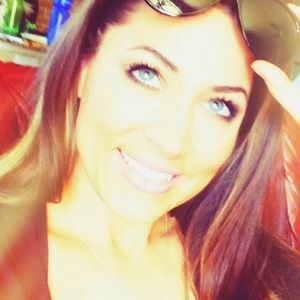 Meet your Posher, Melanie